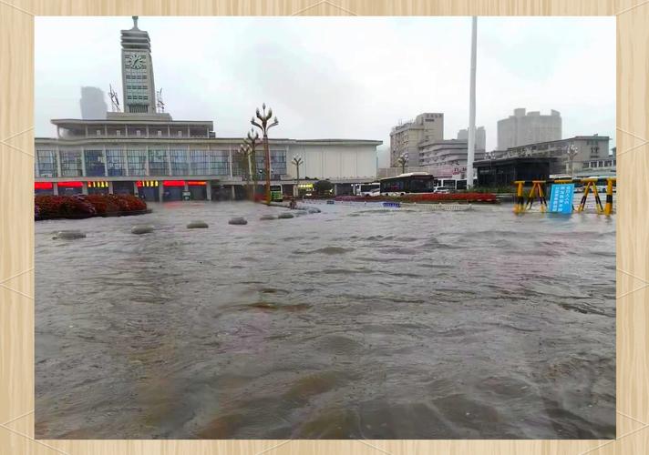 澳门今晚开什么号和长沙暴雨楼梯变瀑布与长沙暴雨视频